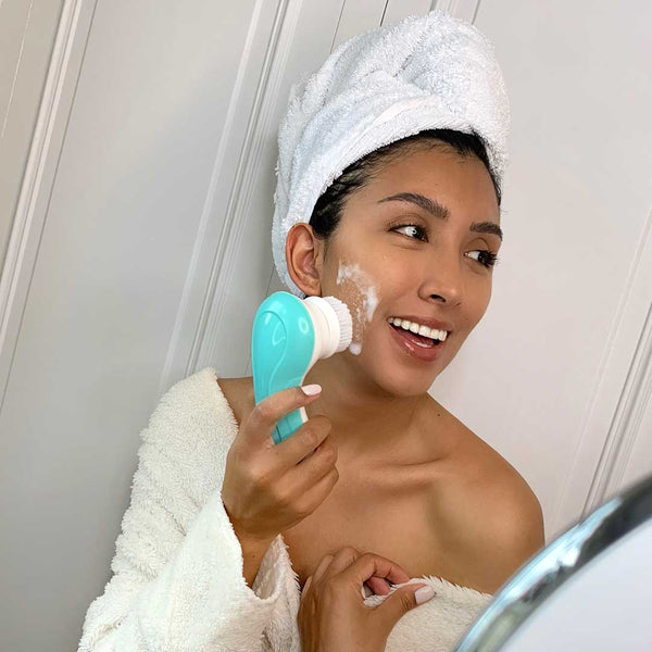 Cora 3 facial spin brush by Fancii and Co in Aqua