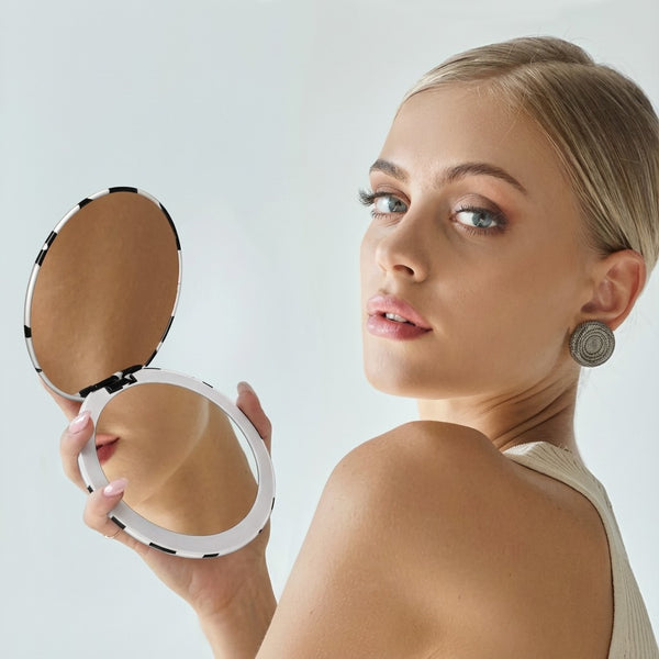 Fancii Taylor Compact Mirror with LED Lights for Travel MELLO MONOCHROME 